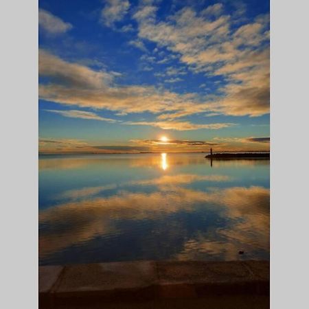 Appartement cosy dans résidence sur le port de Marseillan Marseillan  Esterno foto