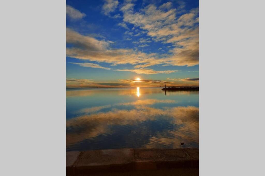 Appartement cosy dans résidence sur le port de Marseillan Marseillan  Esterno foto